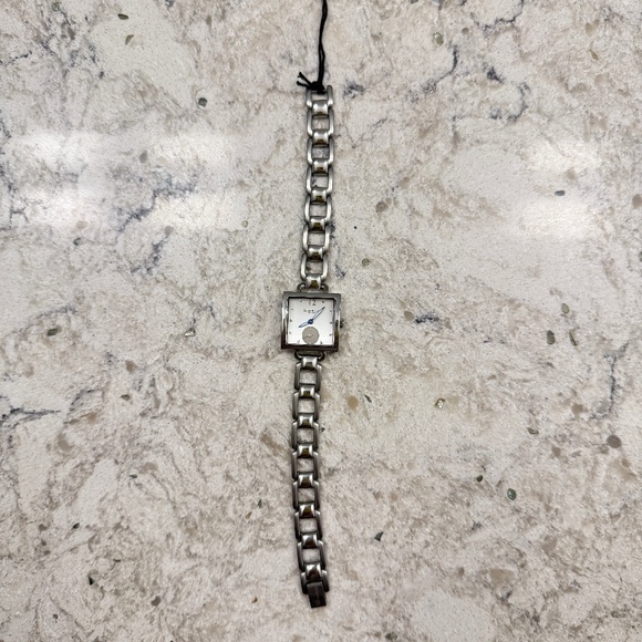 Pre- Owned - Women's Kenneth Cole Silver Sone Stainless Square watch - Picture 3 of 9